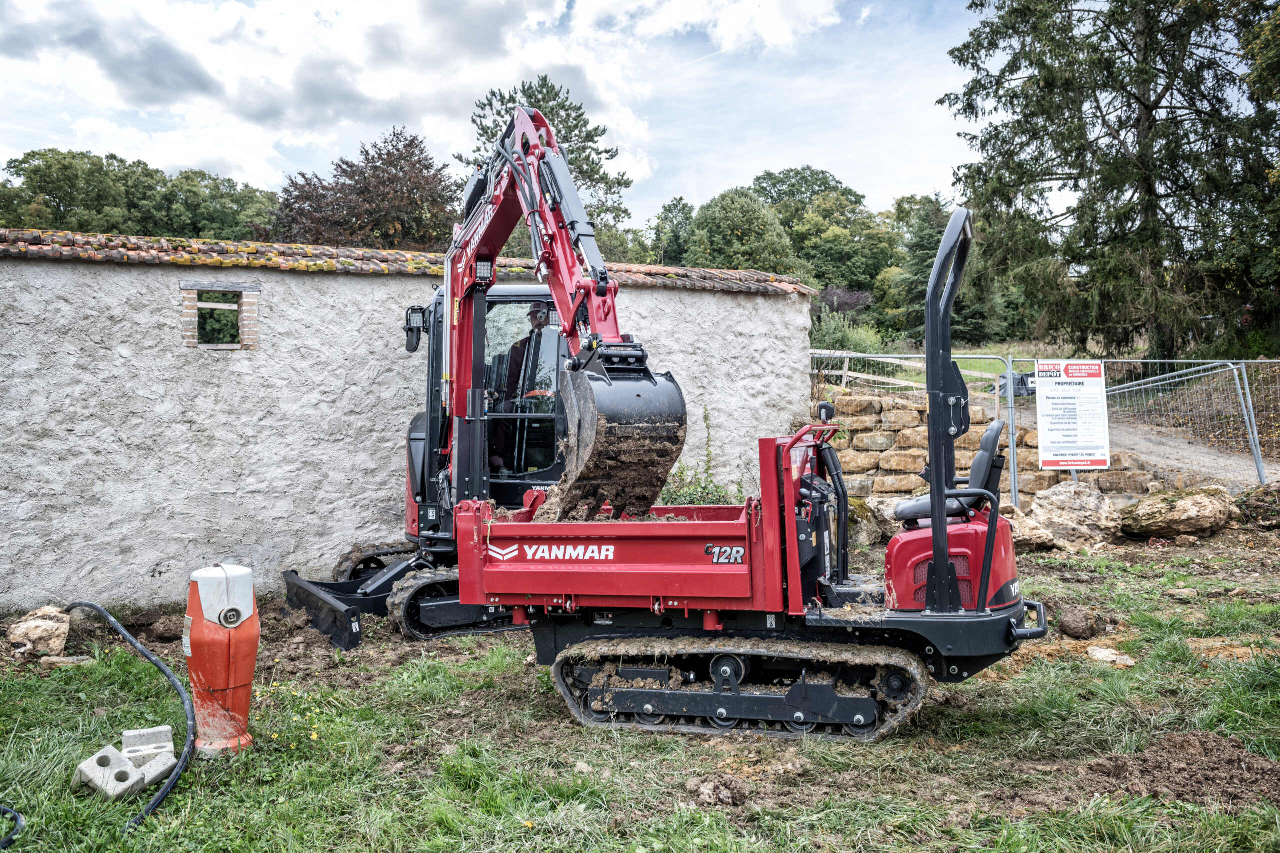 GRAVIT_wozidlo_gasienicowe_Yanmar_C12_5